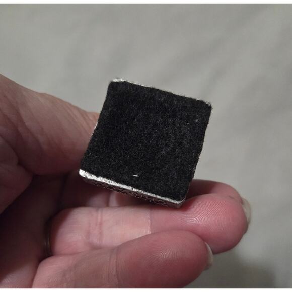 Metal Souvenir Water Tower Chicago Brass Travel Knick Knack Trinket - Picture 7 of 10